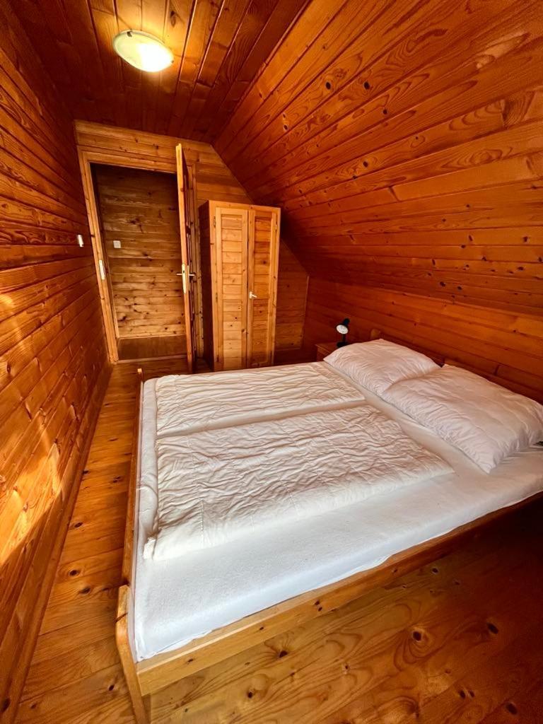 Almos Apartman バラトンフェニヴェシュ エクステリア 写真